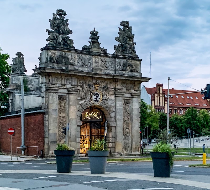 Royal Gate
