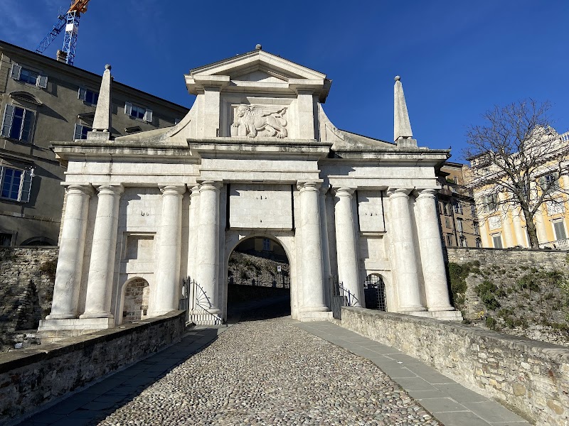 Porta San Giacomo