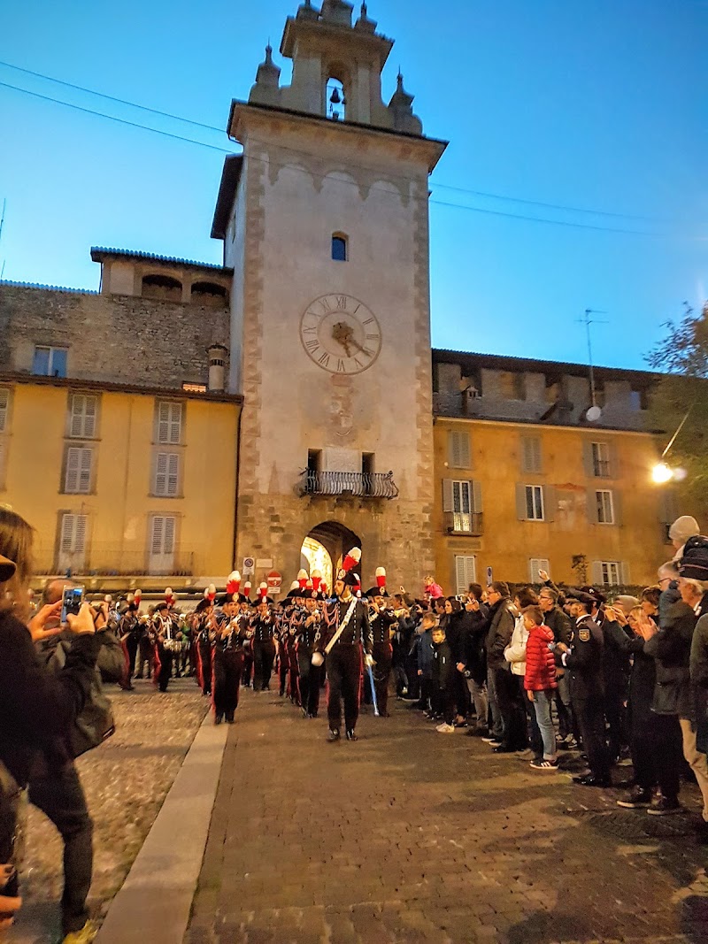 Piazza Lorenzo Mascheroni