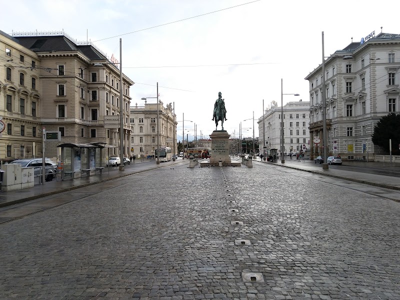 Schwarzenbergplatz