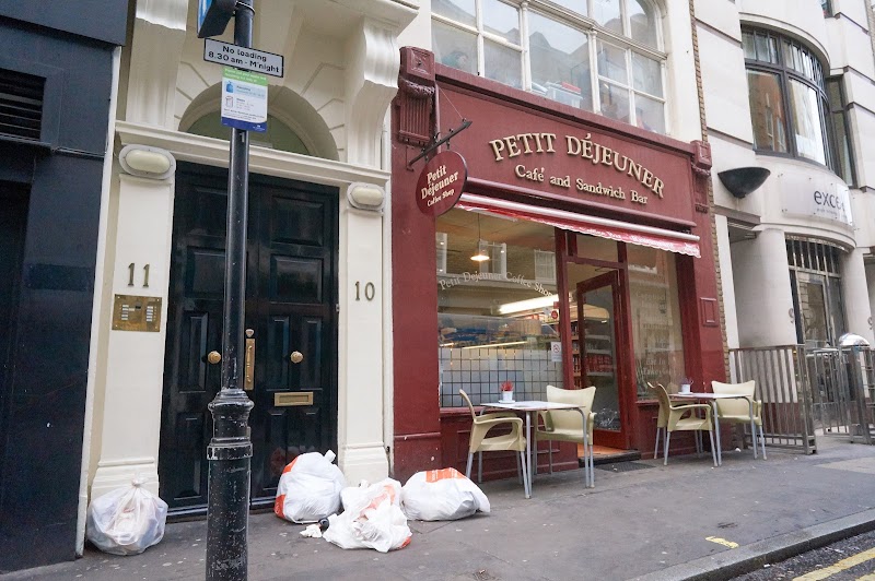 Petit Dejeuner