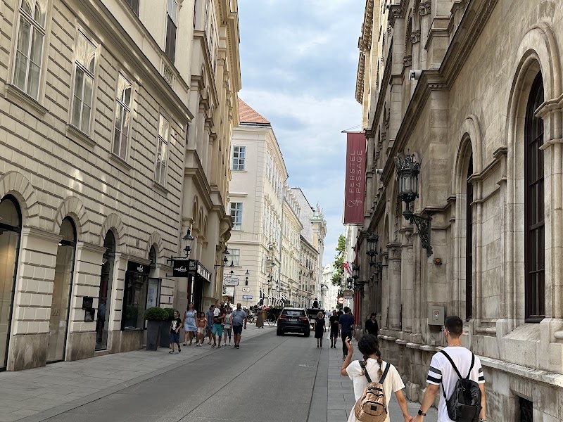 Herrengasse